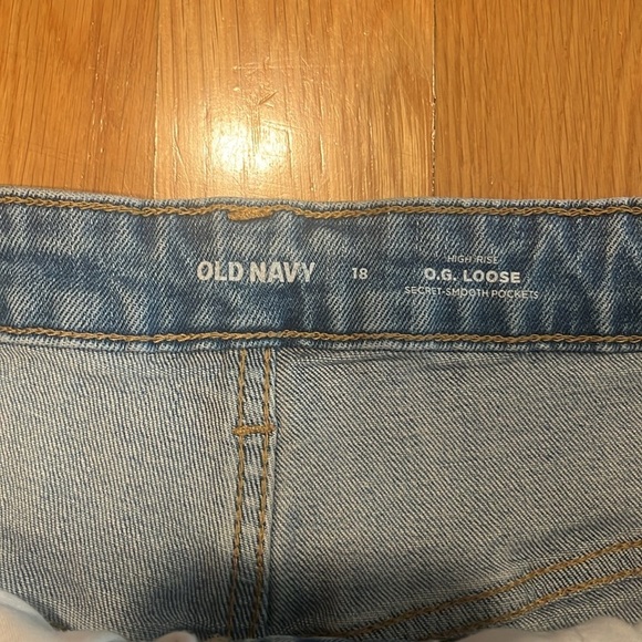 Old Navy women’s  distressed high rise O.G. Loose jeans size 18 . - Picture 4 of 8